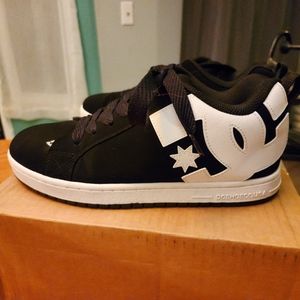 DC Court Graffik Shoes